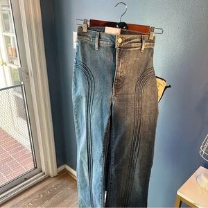 REVICE Two-Tone Blue Straight-Leg Jeans with Curved Stitching